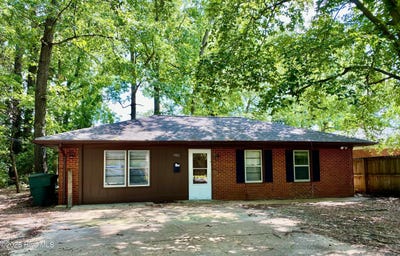 /international/us/1902-e-9th-street-greenville-nc-110099147940/