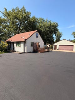 /international/us/2145-county-road-e-white-bear-lake-mn-110119995597/