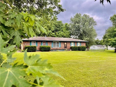 /international/us/192-se-421-road-warrensburg-mo-110108984554/