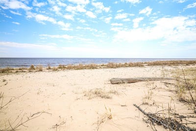 /international/us/2576s-hidden-shores-drive-manistique-mi-110107777474/