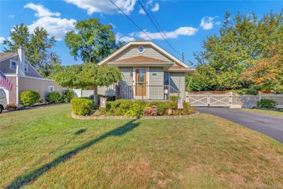 /international/us/245-n-7th-street-lindenhurst-ny-110108694203/