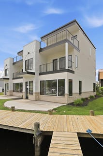 /international/us/1-n-bailey-avenue-south-haven-mi-110108889129/