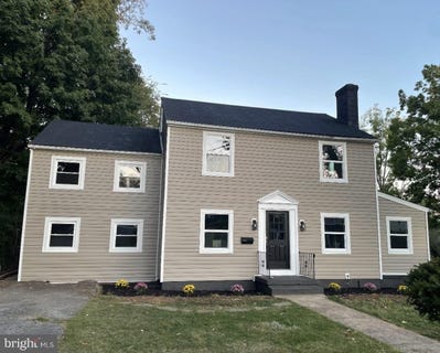 /international/us/135-blakeley-place-charles-town-wv-110110235253/