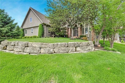 /international/us/19212-w-64th-terrace-shawnee-ks-110108080597/