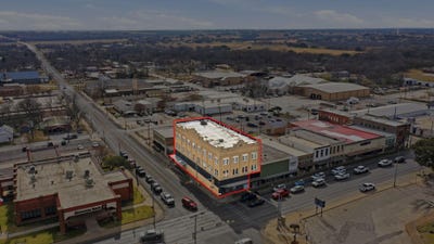 /international/us/107-s-austin-street-comanche-tx-110105085413/