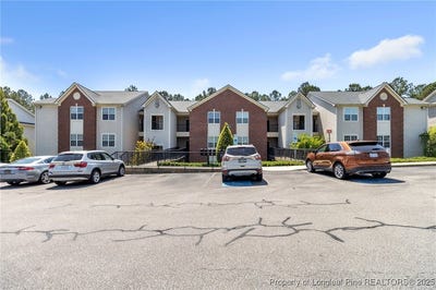/international/us/124-gallery-drive-unit-302-spring-lake-nc-110098917641/