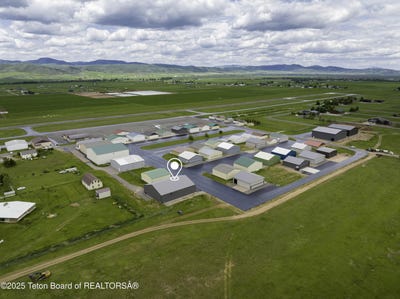 /international/us/42-airport-road-afton-wy-110100195914/