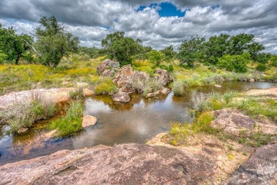 /international/us/10-acres-schneider-loop-llano-tx-110108338958/