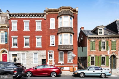 /international/us/135-n-8th-street-allentown-pa-110107476828/