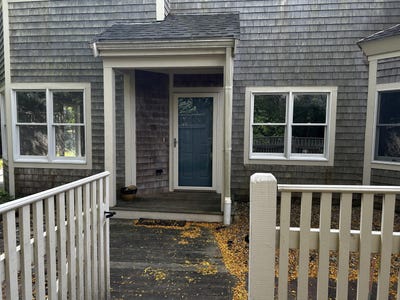 /international/us/16-boxwood-circle-yarmouth-port-ma-110120416083/