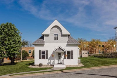 /international/us/718-fairview-street-blanchardville-wi-110107982818/