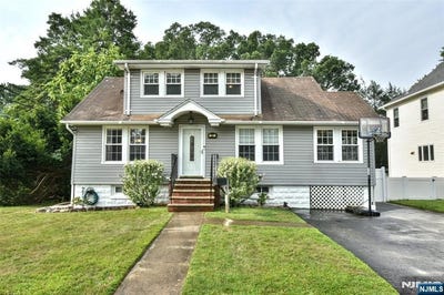 /international/us/32-bergen-avenue-waldwick-nj-110101424743/