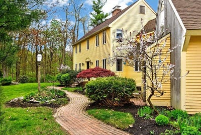 /international/us/17-boylston-avenue-princeton-ma-110107859388/