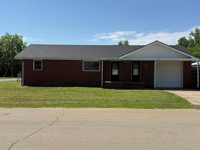 /international/us/1445-e-oak-street-cushing-ok-110108397637/