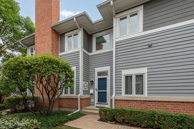 /international/us/4-mashie-court-woodridge-il-110110338436/