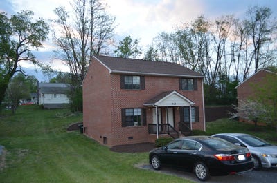 /international/us/628-630-d-st-staunton-va-110101137976/