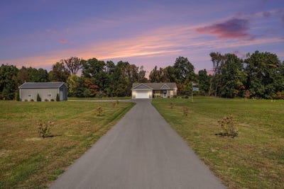 /international/us/6715-pine-road-benton-harbor-mi-110120454679/