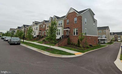 /international/us/6317-islington-street-middle-river-md-110100892230/