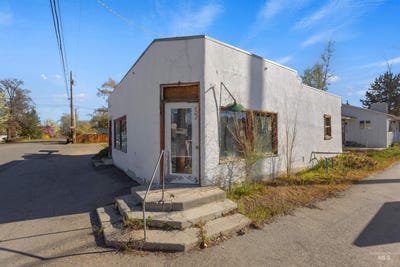 /international/us/802-n-garden-boise-id-110108477393/