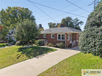 /international/us/39-n-edward-street-sayreville-nj-110120619359/