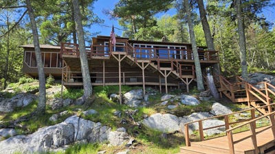 /international/us/12418-rock-point-dr-kabetogama-mn-110099909697/