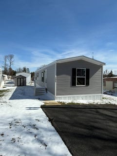 /international/us/120-lillian-lane-somerset-pa-110106231707/