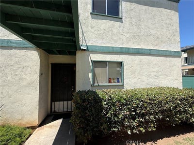 /international/us/1817-e-grand-avenue-escondido-ca-110119990088/