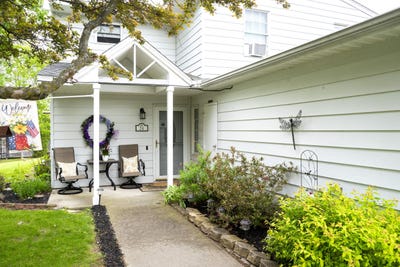 /international/us/24-baltimore-way-plattsburgh-ny-110108443443/