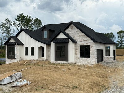 /international/us/542-lakewood-drive-e-canal-fulton-oh-110099649624/
