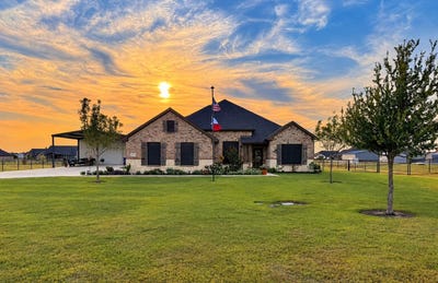 /international/us/13539-metz-road-sanger-tx-110110324310/