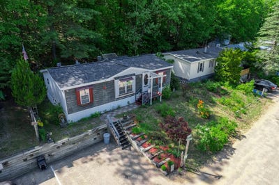 /international/us/11-trail-street-franklin-nh-110108492086/