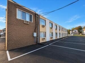 /international/us/1637-washington-ave-racine-wi-110110403450/
