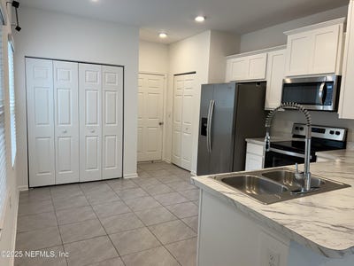 /international/us/4021-haymon-avenue-jacksonville-fl-110108710183/