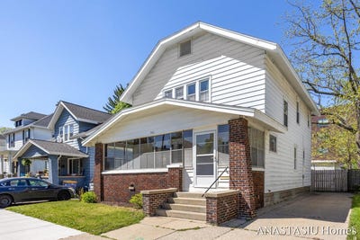 /international/us/741-crescent-street-ne-grand-rapids-mi-110107961162/