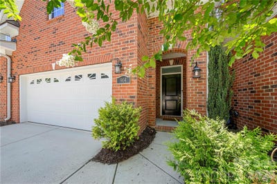 /international/us/904-ospre-lane-fort-mill-sc-110107377142/