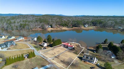 /international/us/201-the-bear-boulevard-tamassee-sc-110096742968/?lang=zh-tw