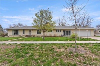 /international/us/324-juniper-street-brainerd-mn-110107821174/