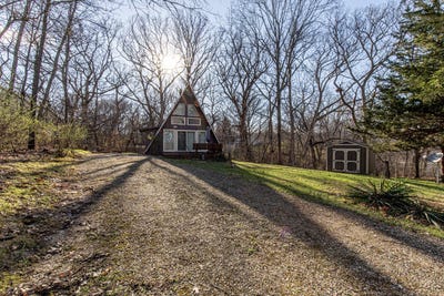 /international/us/110-indian-hills-drive-putnam-il-110107157567/