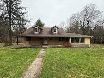 /international/us/38-hillside-lane-blossburg-pa-110107657871/