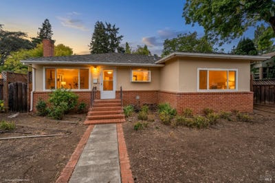 /international/us/409-lincoln-street-healdsburg-ca-110110309890/