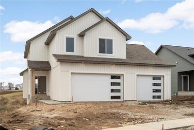 /international/us/8292-186th-street-w-lakeville-mn-110106733375/