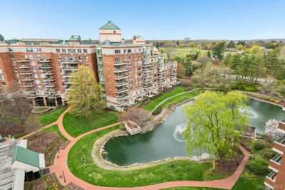/international/us/100-hilton-avenue-garden-city-ny-110104899605/