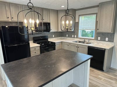 /international/us/4008-n-deadwood-drive-kalamazoo-mi-110101119480/