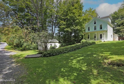/international/us/3-van-schaack-rd-west-stockbridge-ma-110094218235/
