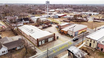 /international/us/111-e-liberty-street-pilot-point-tx-110105528556/