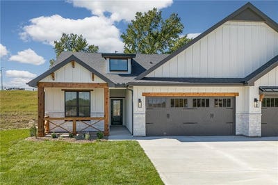 /international/us/1400-country-court-st-joseph-mo-110100681908/
