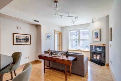 /international/us/333-w-mifflin-street-madison-wi-110099380606/
