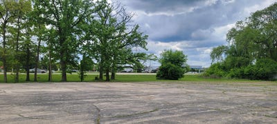 /international/us/lt2-milwaukee-ave-burlington-wi-110099955640/