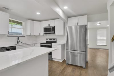/international/us/411-euclid-street-cleburne-tx-110101647872/