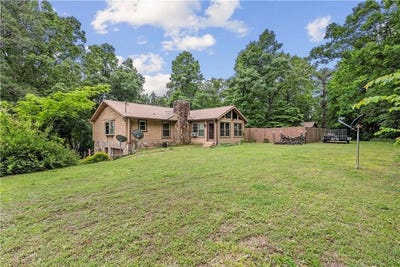 /international/us/1060-russell-hill-road-nw-sugar-valley-ga-110107910099/
